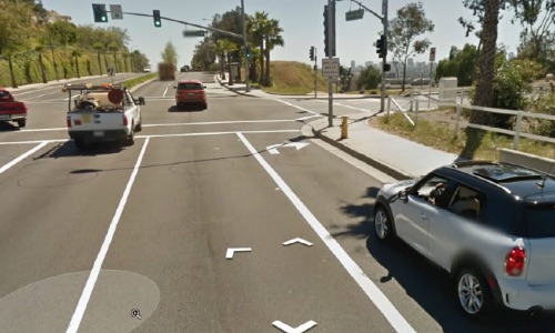 加州 DMV驾照笔试第135题相关图片