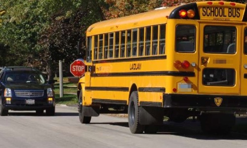 加州 DMV驾照笔试第76题相关图片